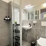 Lta Sued No1 Fun & Games Apartman München